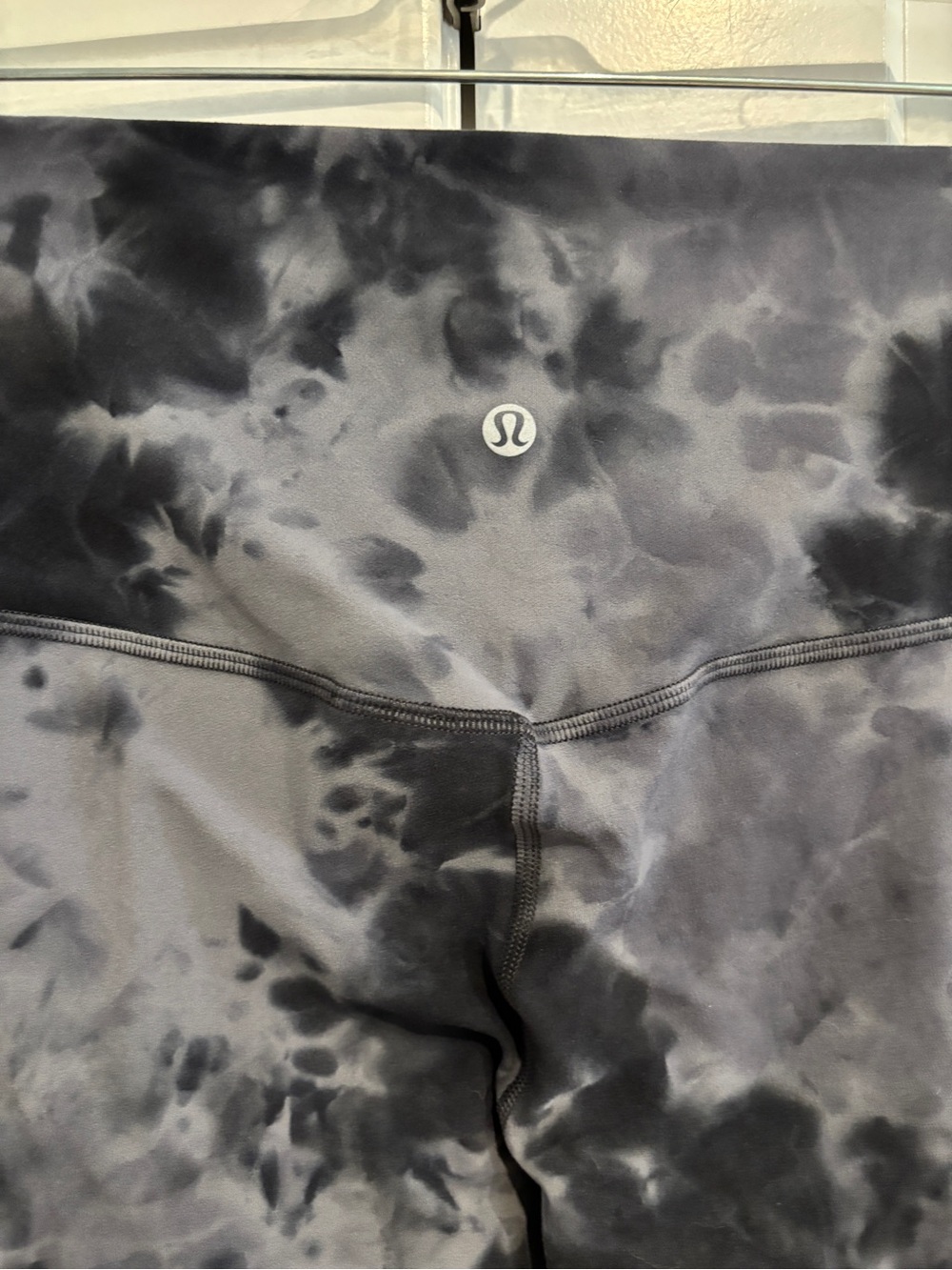 lululemon athletica Align High-Rise Pant 25”. Size 10 - Picture 7 of 11